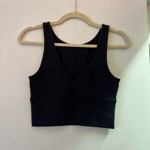 Lululemon Black Ribbed Power Pivot Tank in Size 6